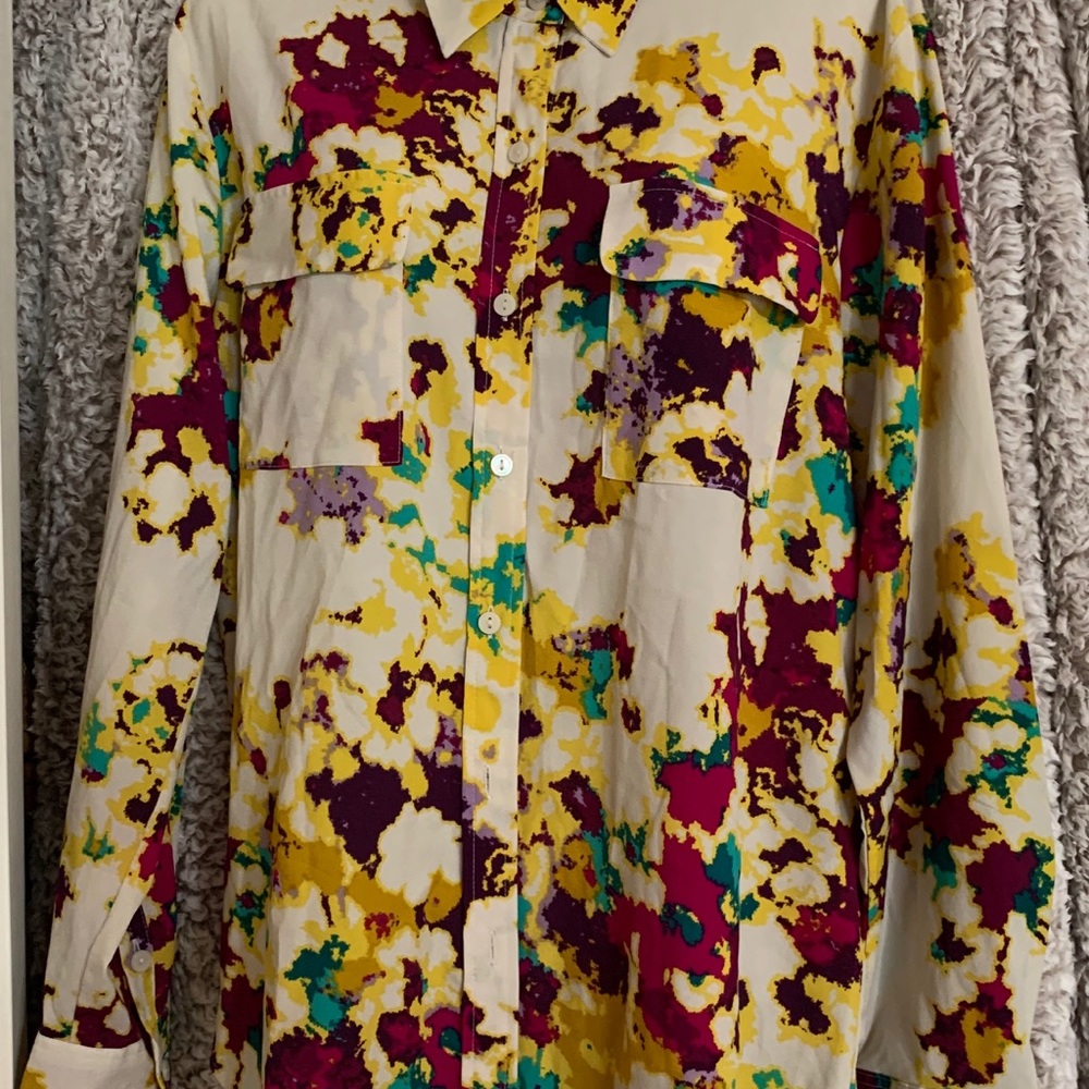 Apt 9 Top